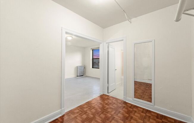 Studio, 1 bath, 417 sqft, $1,350, Unit 203