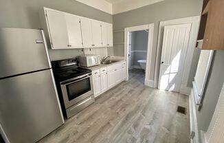 2/1 Available now in the Downtown area!