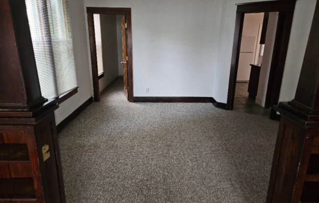 1203 EMERALD AVE