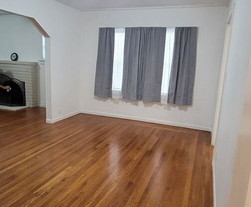 2 beds, 1 bath, $2,250