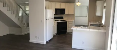 494 LEN CIR