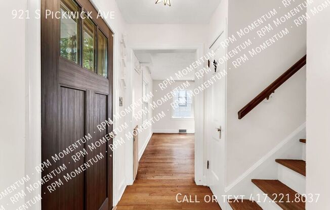 921 S PICKWICK AVE