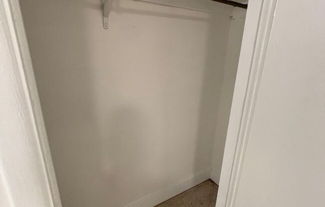 Studio in Central Location + Parking