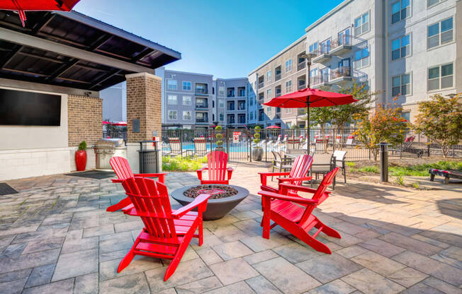 Carillon apartments in Nashville, TN photo of pool deck seating area