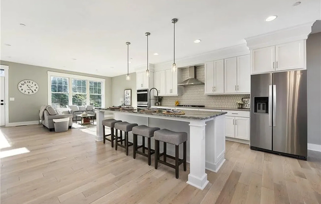 Radiant 3 bed, 2.5 bath home in Peters Township available August 15!