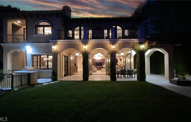 Luxury big beautiful mansion in sunny Santa Monica. Gustavo Lopez AMSI