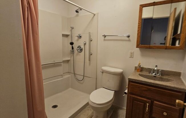 NW 3 Bedroom 1 bath, Large Fenced Yard, 1 Stall Garage