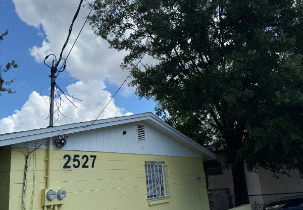 2527 W PALMETTO