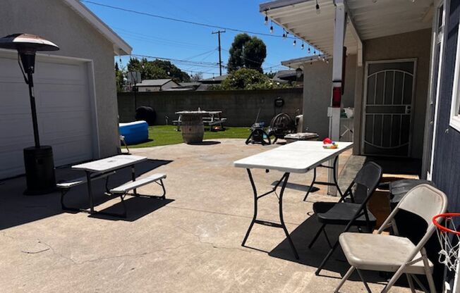 Charming 2 Bedroom, 1 Bath