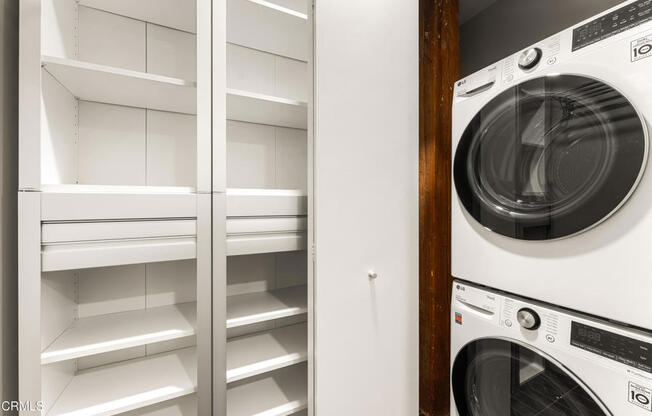 1 bed, 1 bath, 1,420 sqft, $4,300, Unit 532