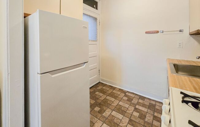 Studio, 1 bath, 470 sqft, $1,415, Unit 512-302