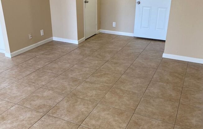 1 bed, 1 bath, 760 sqft, $1,270