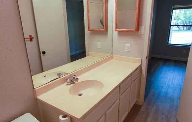 Northwest Austin 2 Bedroom, 1 Bath Duplex