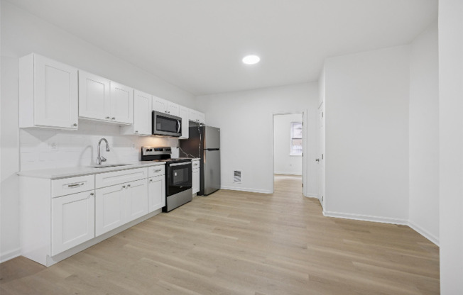 176 W HANSBERRY ST