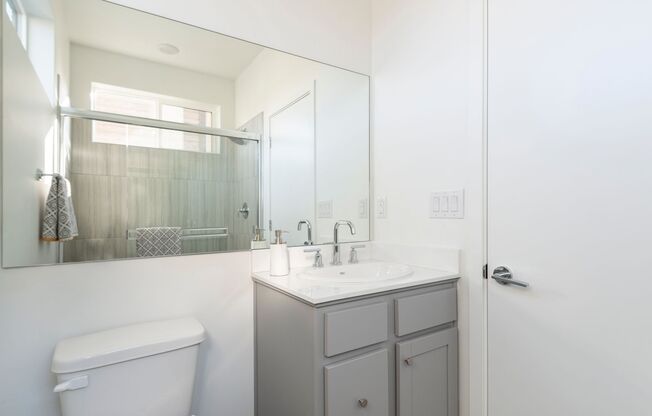 1 bed, 1.5 baths, 850 sqft, $1,995, Unit 1048-1