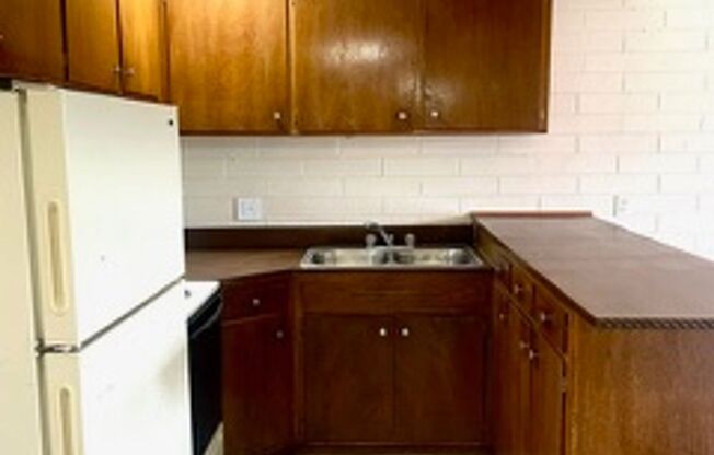 Royal Palms Apartments