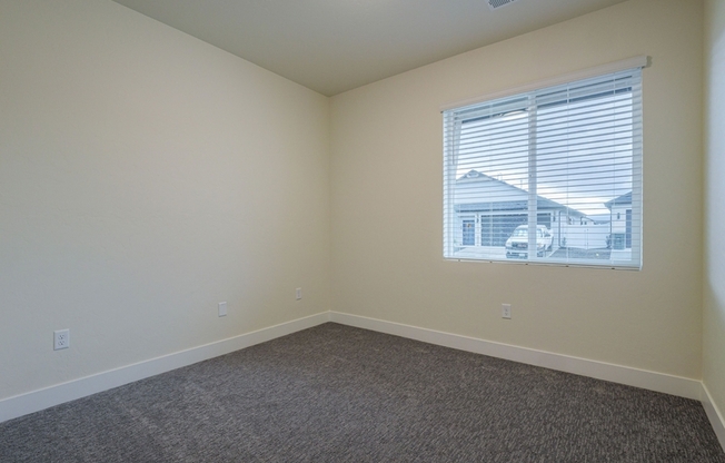 2452 HAMILTON RD