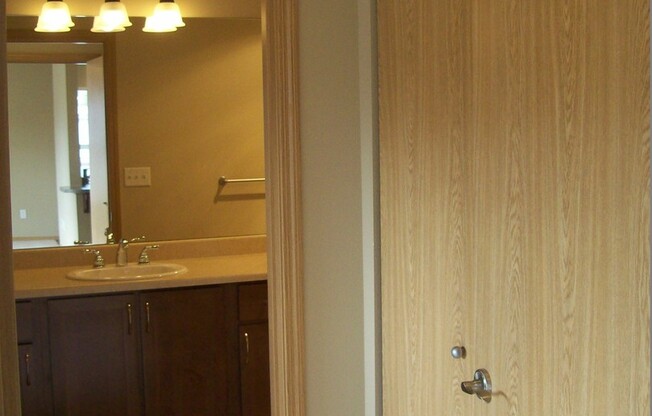 2 beds, 2 baths, 981 sqft, $2,495, Unit 209