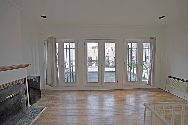 310 E 92 ST