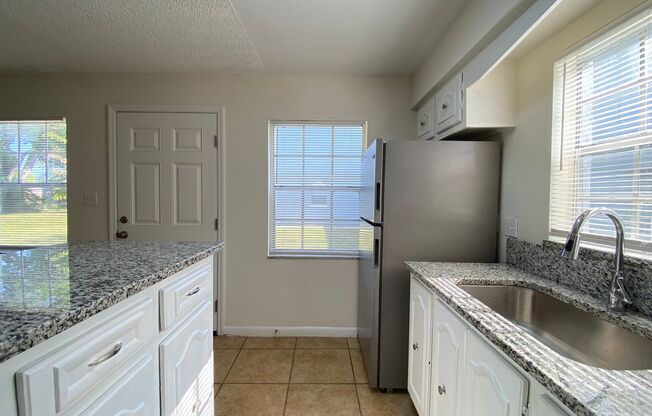 1 bed, 1 bath, $1,150, Unit P1: Piazza Park #5256