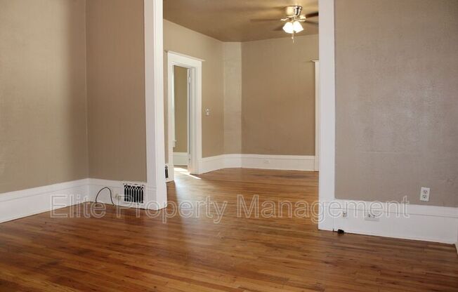 322 W ROUTT AVE