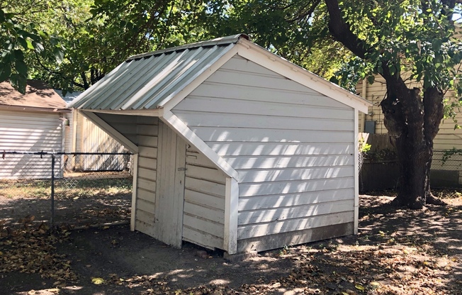 FOR LEASE! 2-1 Frame Home in Great Location in Weatherford