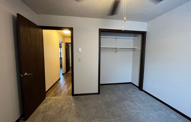 2 beds, 1 bath, 950 sqft, $1,200