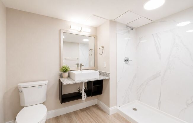 Studio, 1 bath, 325 sqft, $735, Unit 127