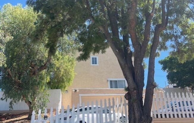 Spacious 4-Bedroom home centrally located in Lake Elsinore-16518 Smith Rd. Lake Elsinore, CA