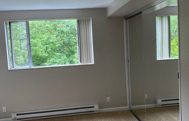 1 bed, 1 bath, 587 sqft, $1,450, Unit 706