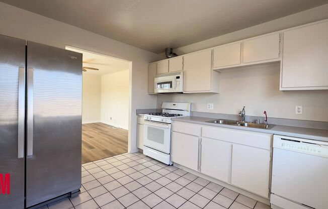 2 beds, 1 bath, $2,795, Unit 1636