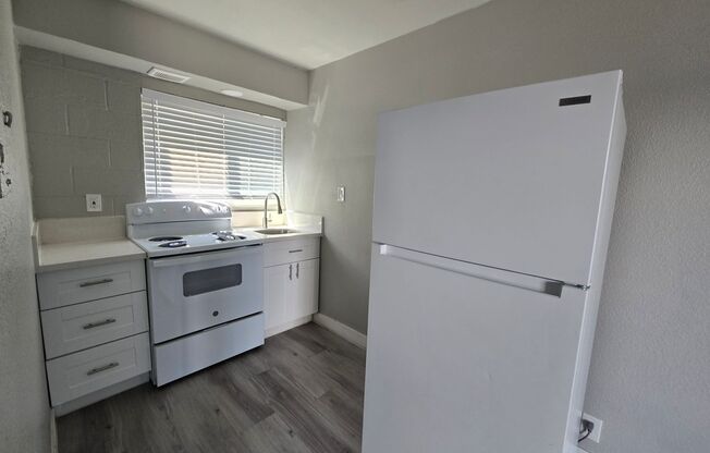 Studio, 1 bath, 330 sqft, $905.5, Unit #30