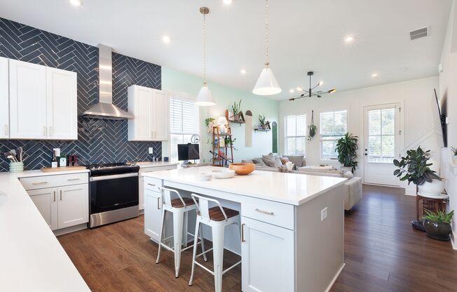 Stylish Townhome Minutes From Grant Park and Steps From the ATL BeltLine!