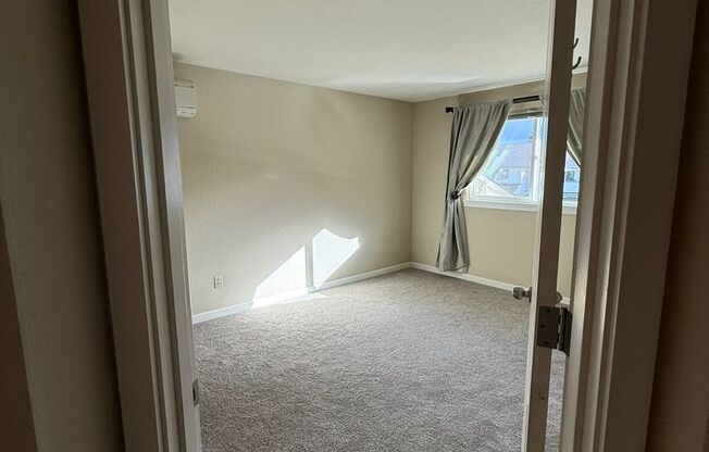 3 beds, 2 baths, $1,895, Unit Unit 45