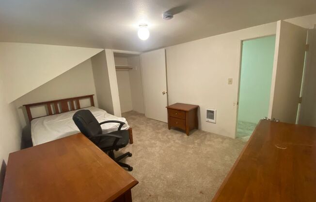 Lewis & Clark Graduate/Law Students ONLY