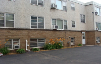 1 bed, 1 bath, $1,000, Unit 206