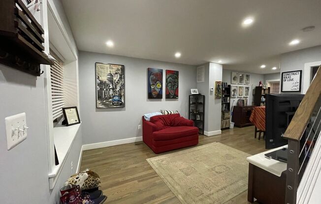 Spacious 2BR Townhouse with Backyard & Bonus Basement – SE DC – $3,850 +Utilities