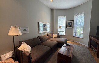 201 W NEWTON ST