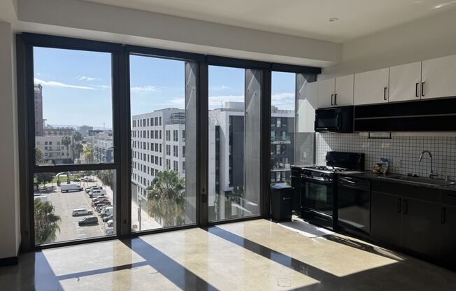 1 bed, 1 bath, 620 sqft, $2,570, Unit 0405