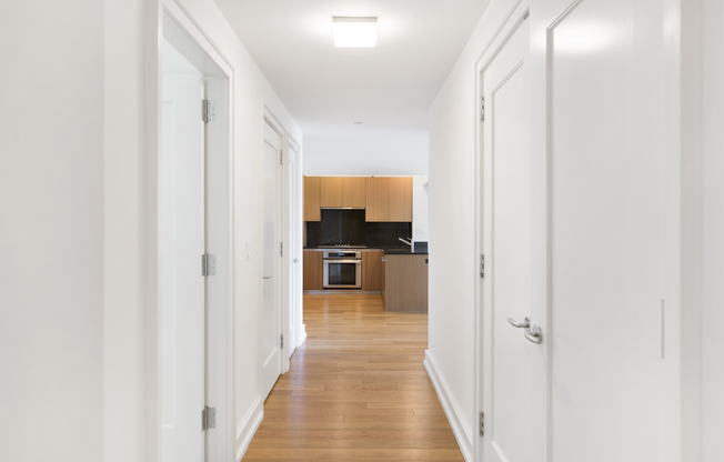 1280 5 AVE
