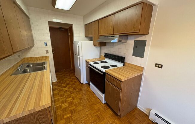 1 bed, 1 bath, 685 sqft, $1,935, Unit 531-214