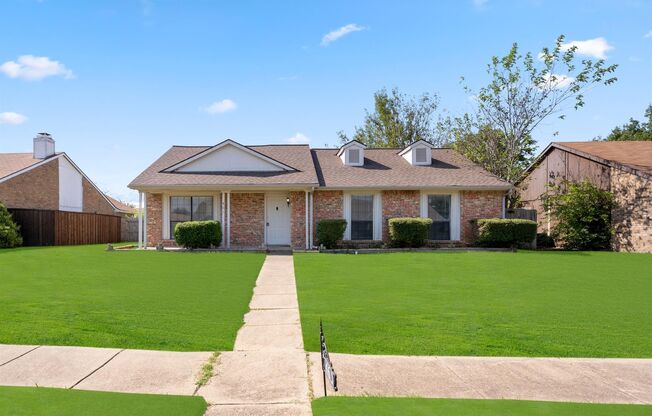 465 Rainier Street, Cedar Hill, Texas 75104