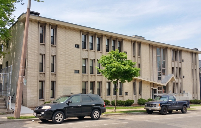 1 bed, 1 bath, $1,050, Unit 215