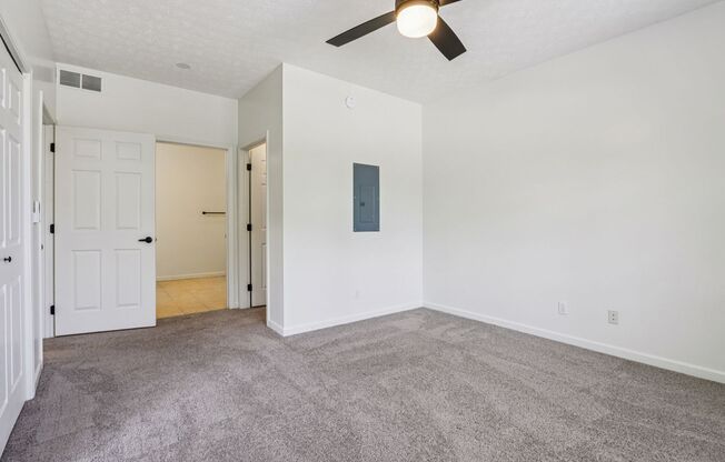 1 bed, 1.5 baths, 1,100 sqft, $1,565