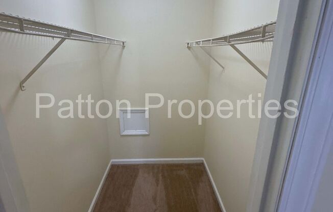 2 beds, 1 bath, 1,000 sqft, $825, Unit 12