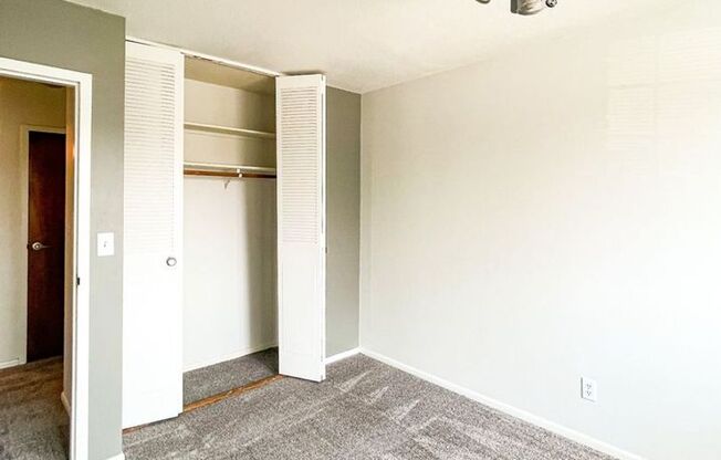 3 beds, 2 baths, 1,200 sqft, $1,799, Unit Unit 307