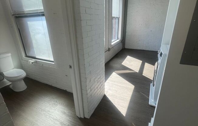 2 beds, 1.5 baths, 850 sqft, $1,995, Unit 605