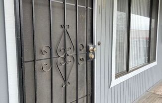 2 beds, 1 bath, $1,150, Unit 11