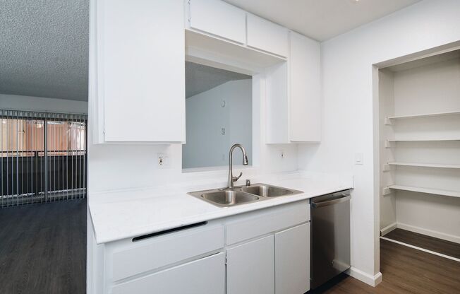 2 beds, 2 baths, 1,027 sqft, $2,695, Unit A-07
