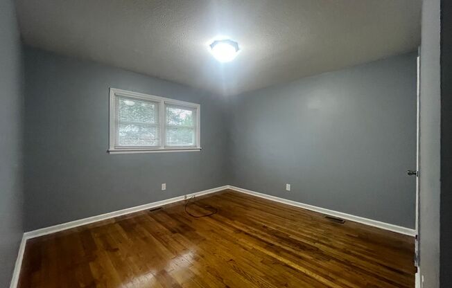 3 beds, 1 bath, $1,150